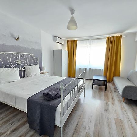 Color Apartments Old Town Center Bucureşti Ngoại thất bức ảnh