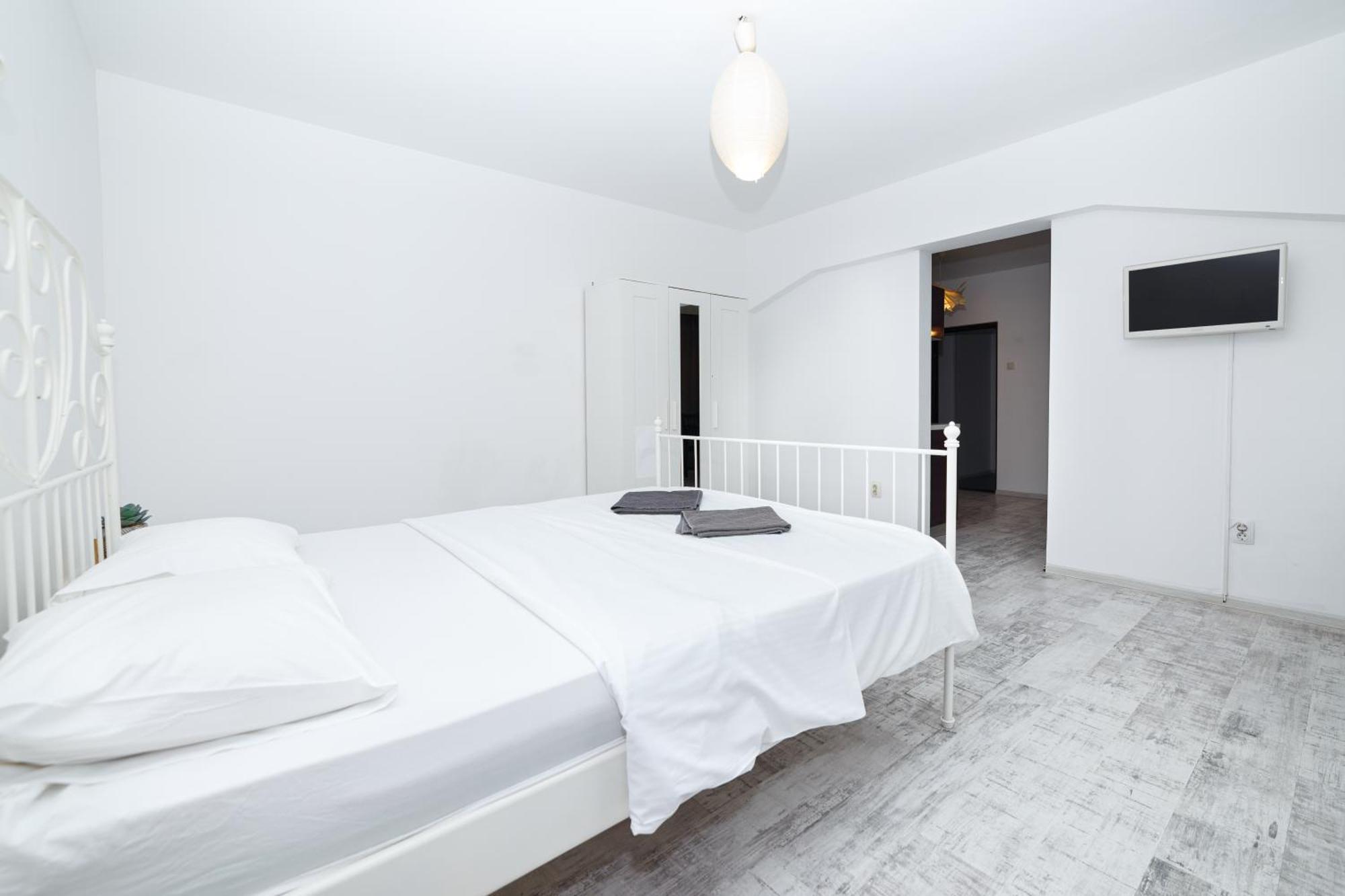 Color Apartments Old Town Center Bucureşti Ngoại thất bức ảnh