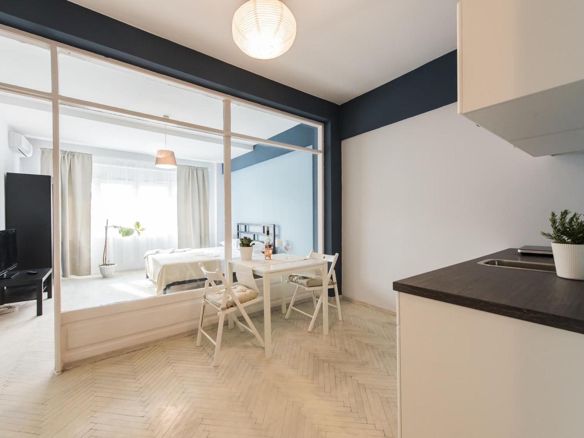 Color Apartments Old Town Center Bucureşti Ngoại thất bức ảnh