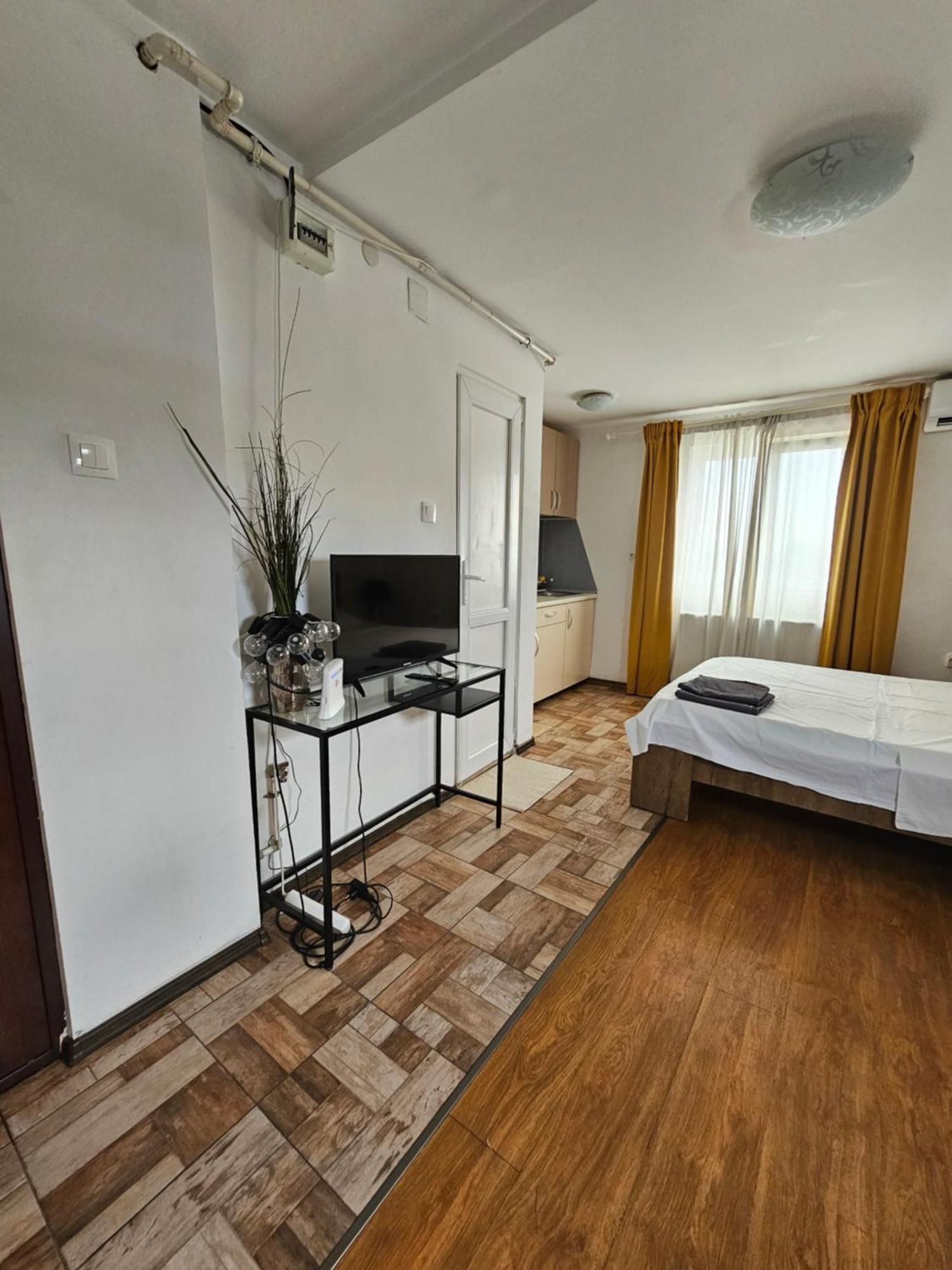 Color Apartments Old Town Center Bucureşti Ngoại thất bức ảnh