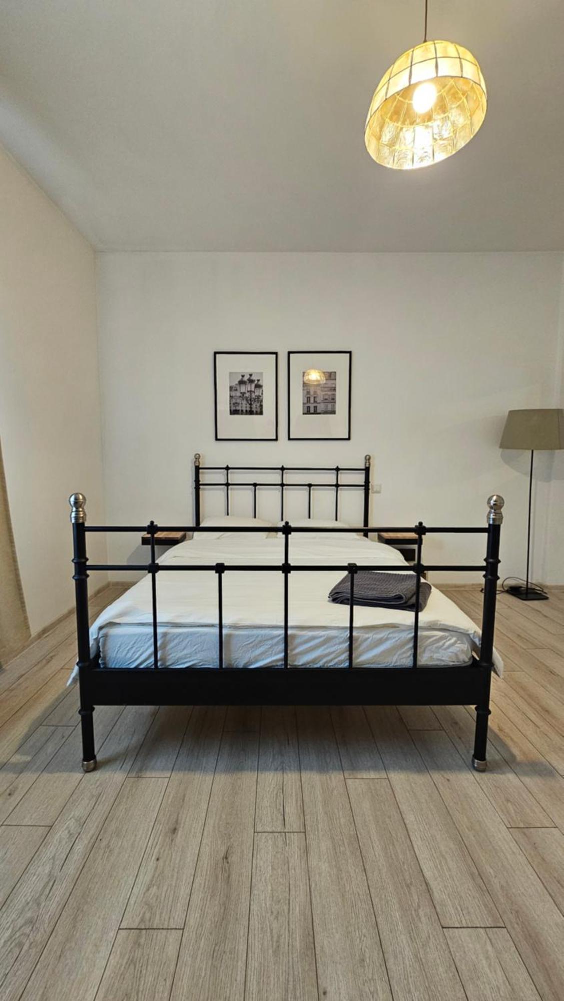 Color Apartments Old Town Center Bucureşti Ngoại thất bức ảnh