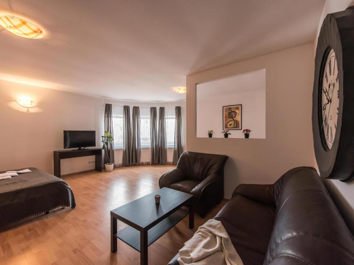 Color Apartments Old Town Center Bucureşti Ngoại thất bức ảnh
