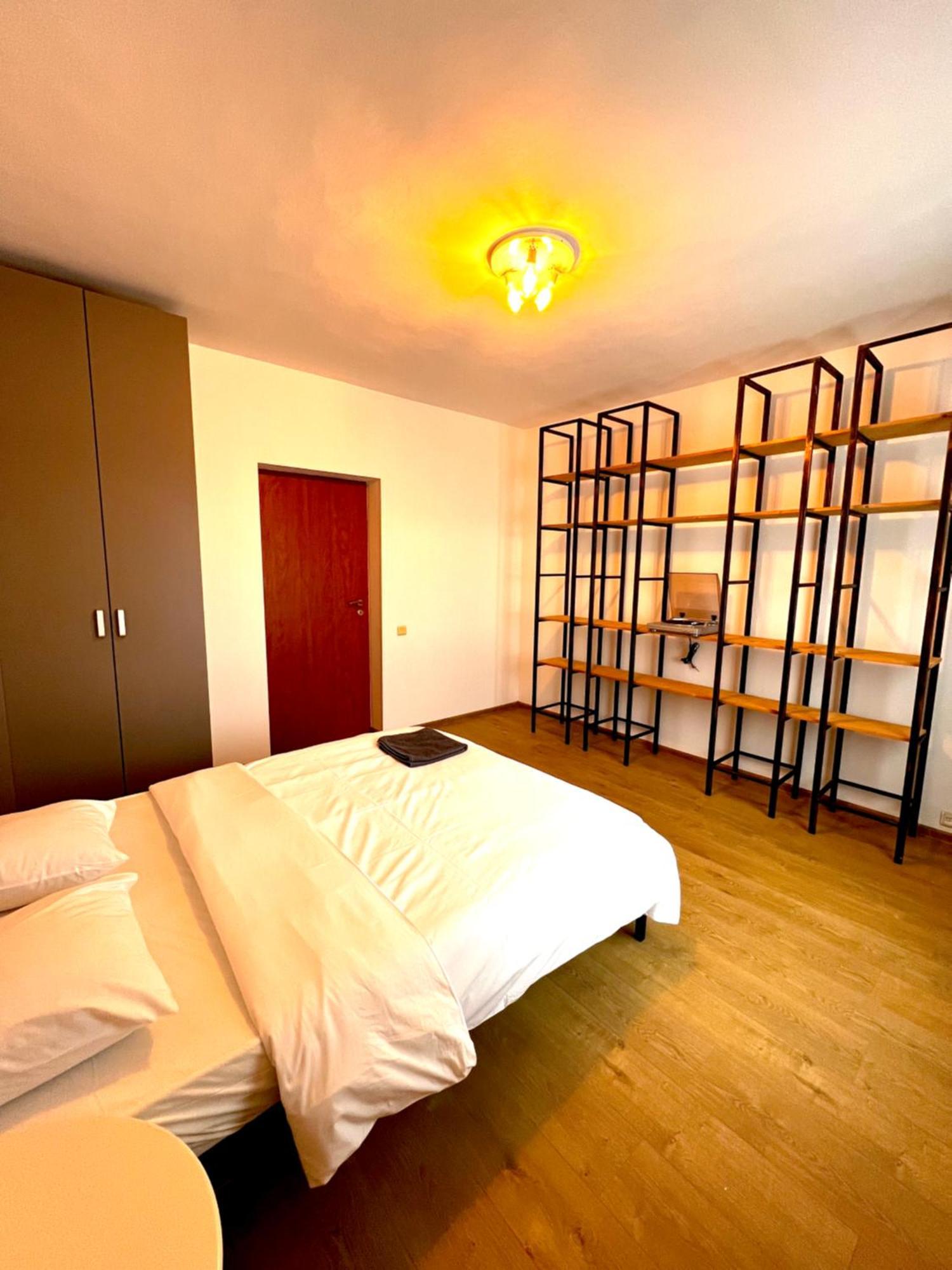 Color Apartments Old Town Center Bucureşti Ngoại thất bức ảnh