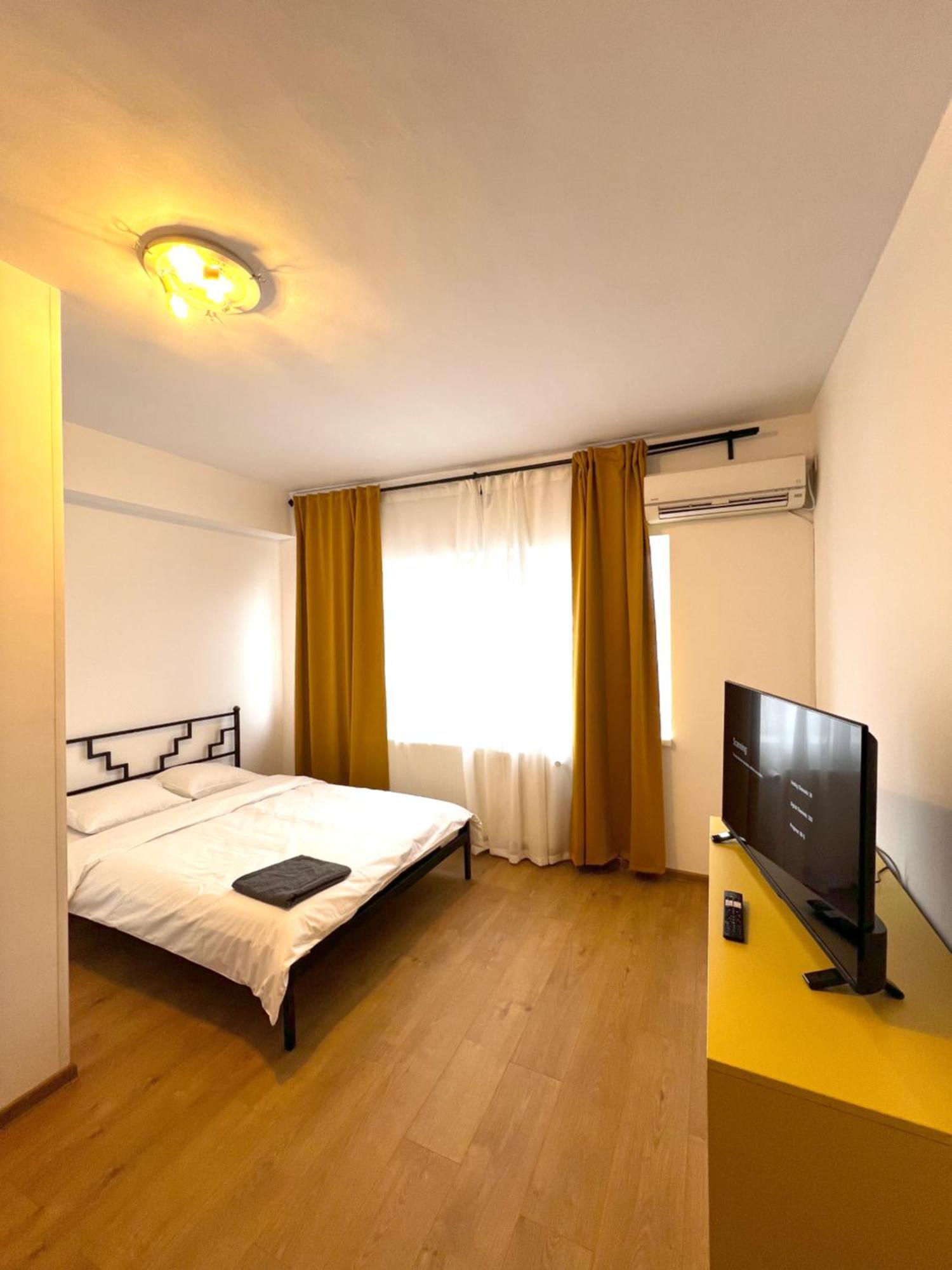 Color Apartments Old Town Center Bucureşti Ngoại thất bức ảnh