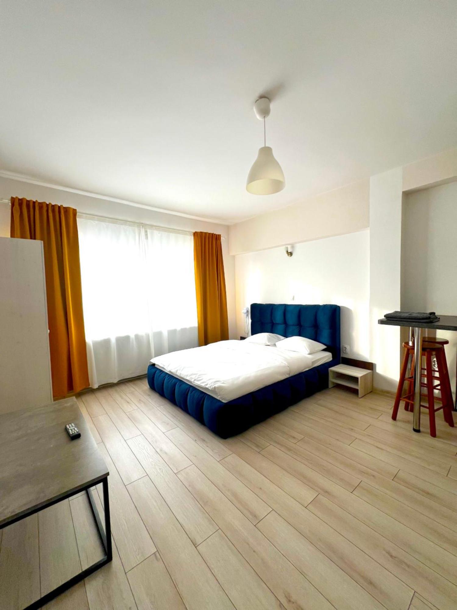 Color Apartments Old Town Center Bucureşti Ngoại thất bức ảnh