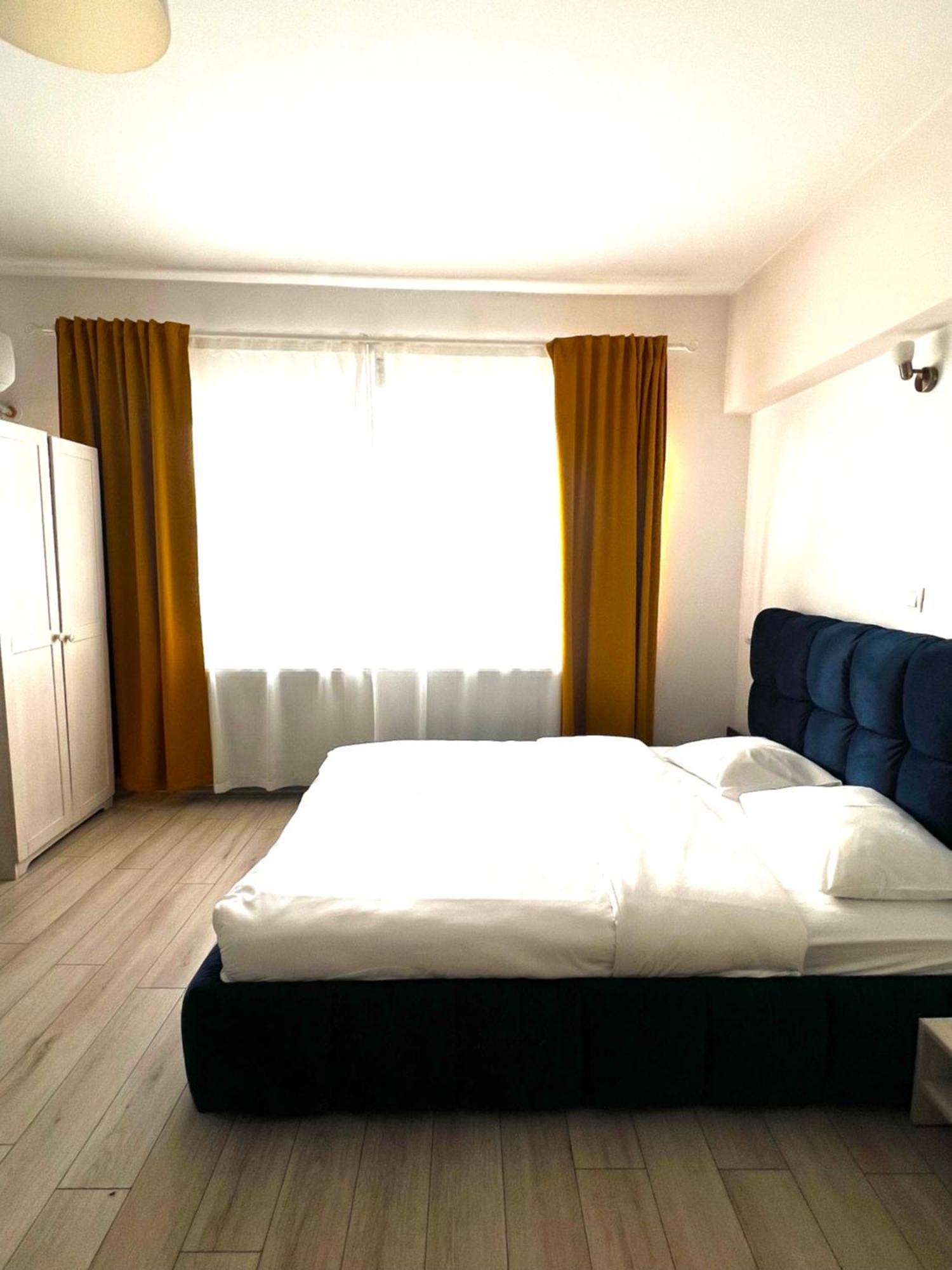 Color Apartments Old Town Center Bucureşti Ngoại thất bức ảnh